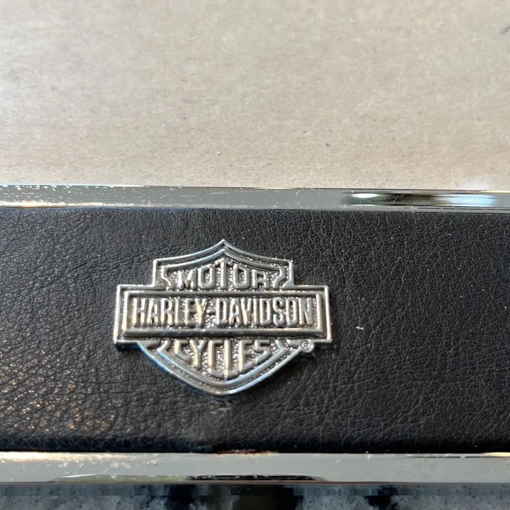 Harley Davidson picture frame with metal logo